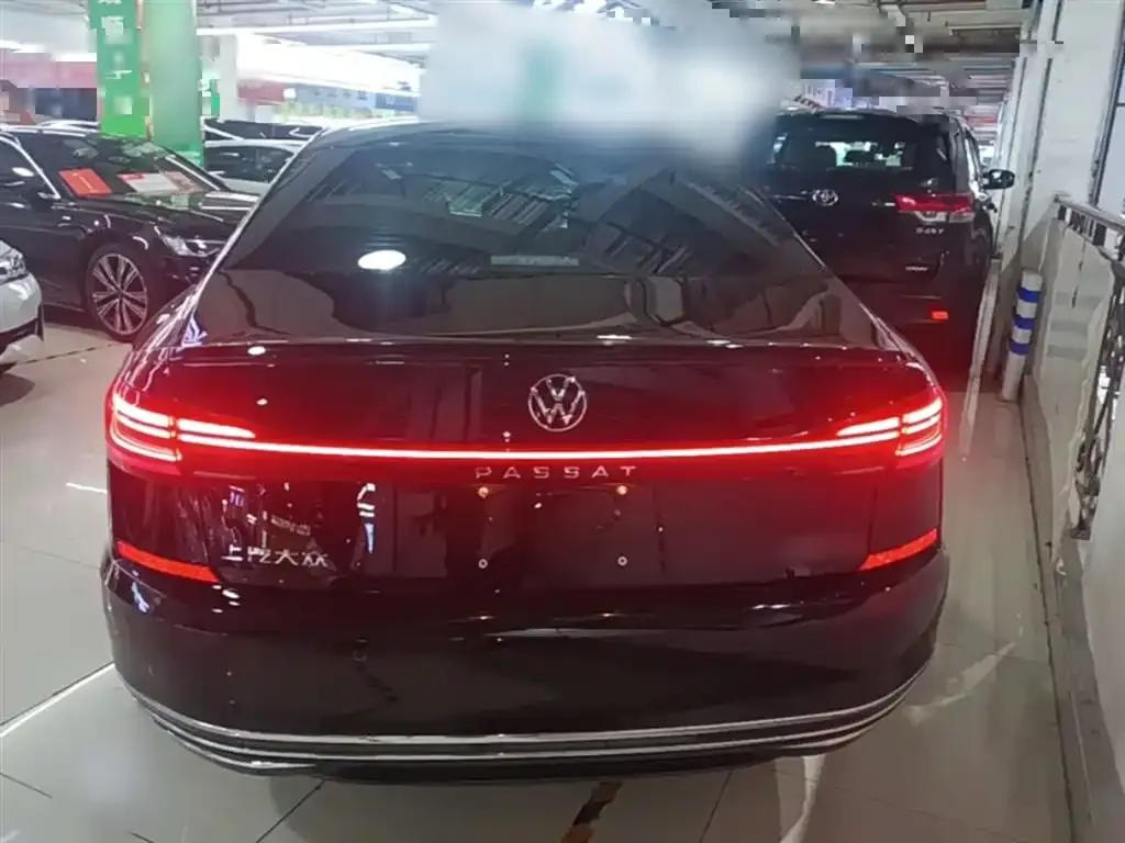 Volkswagen Passat — фото 7