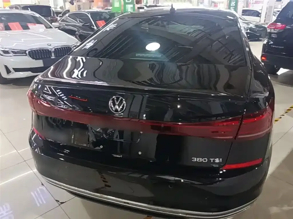 Volkswagen Passat — фото 6