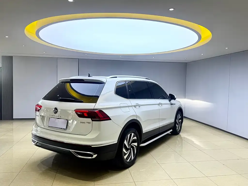 Volkswagen Tiguan L 2023 из CN, фото 10