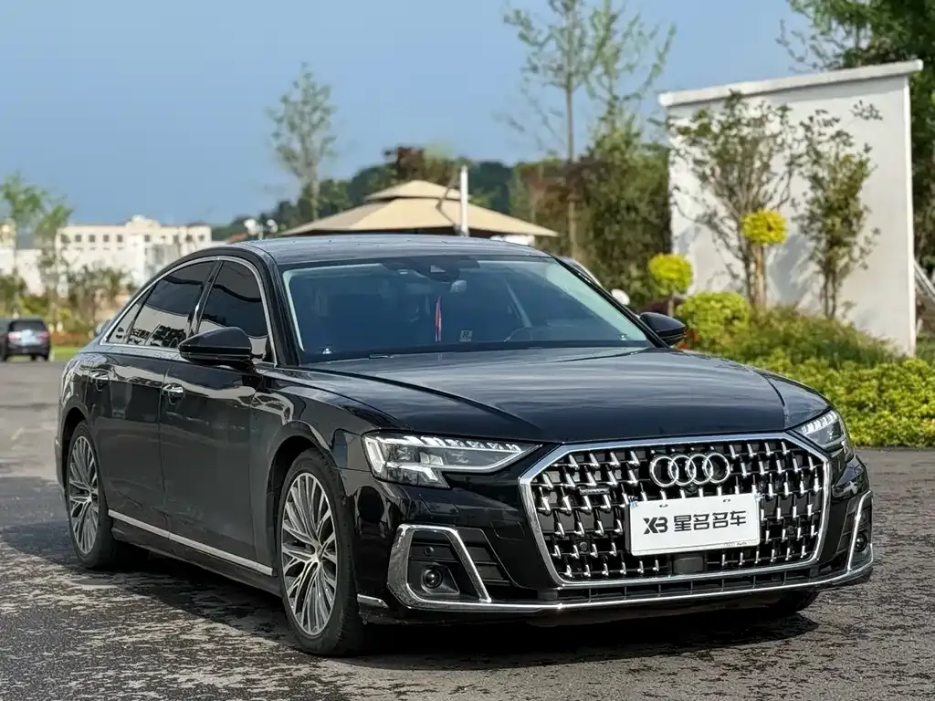 Audi A8 — фото 4
