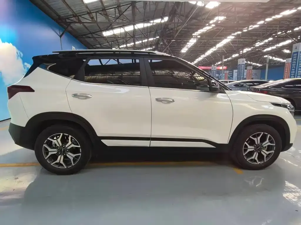 Kia KX3 2022 из CN, фото 7
