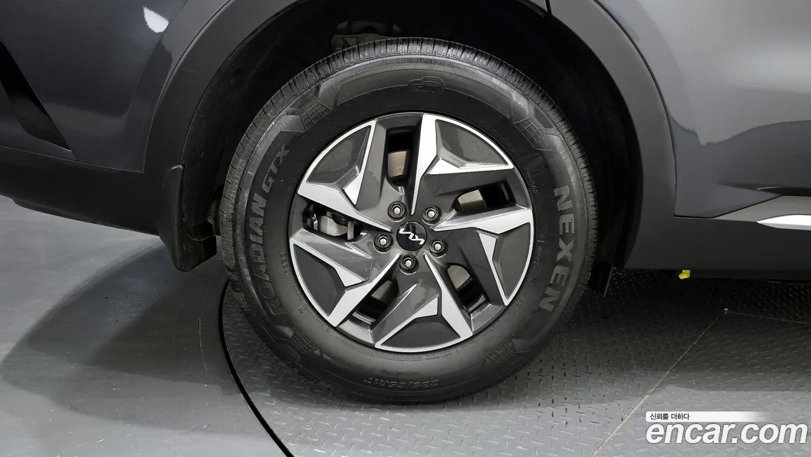 Kia Sorento — фото 6