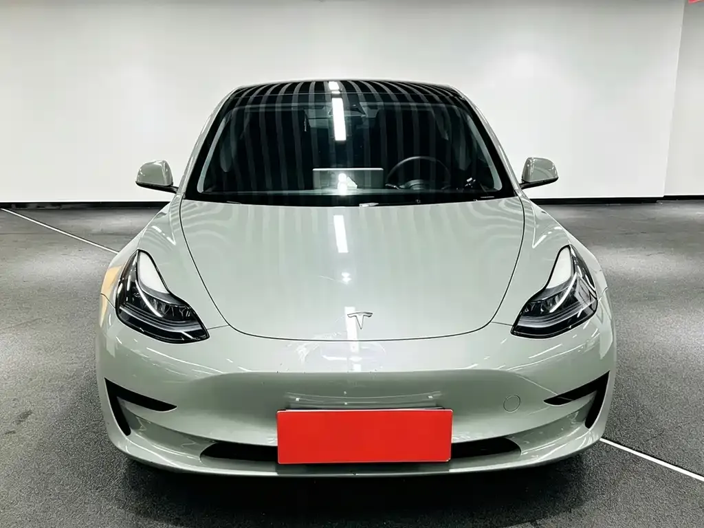 Tesla Model 3 — фото 6