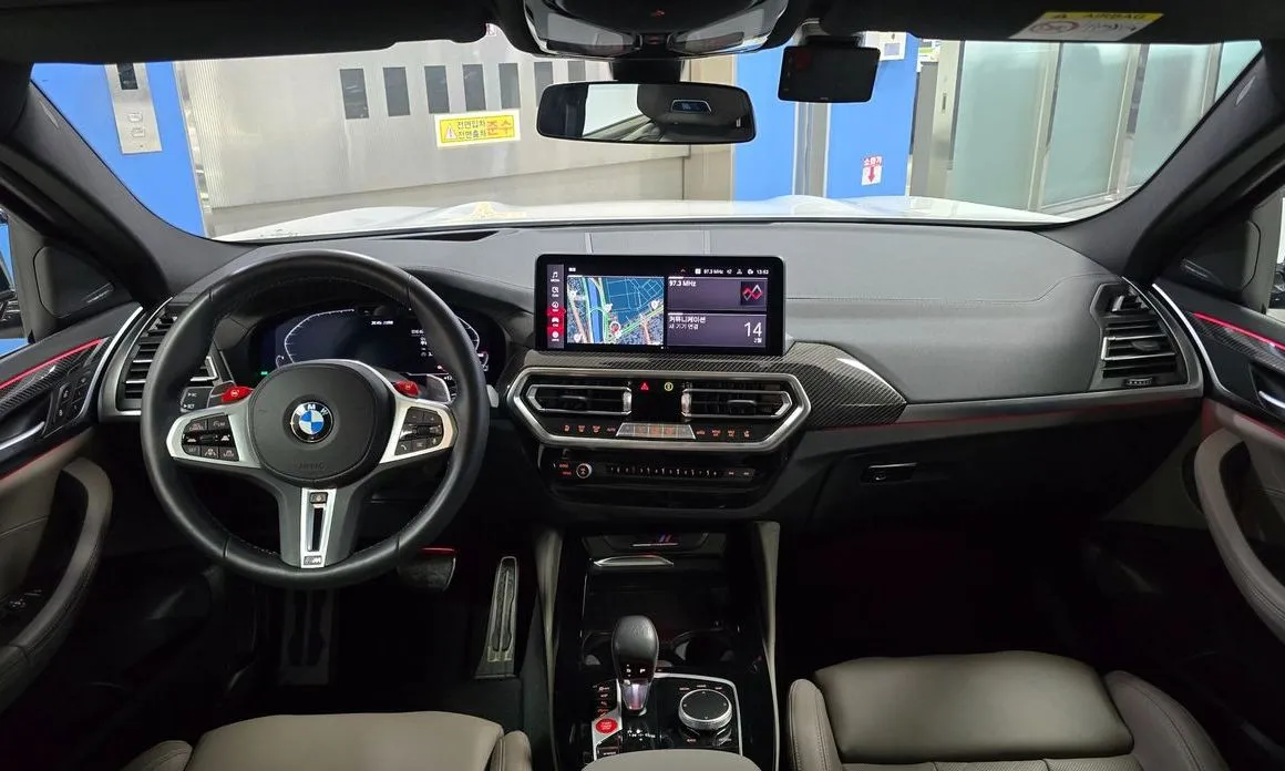 BMW X4M 2025 из KR, фото 8