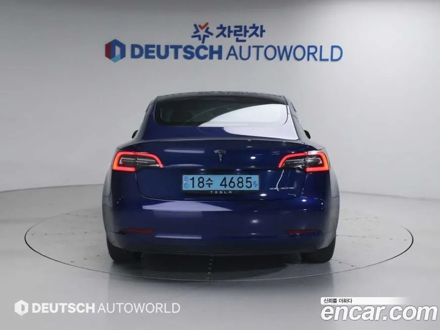 Tesla Model 3 — фото 2