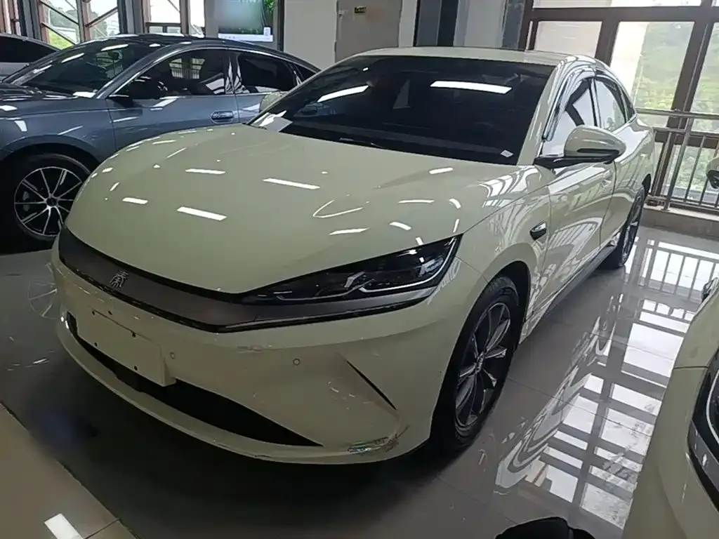 BYD Qin L — фото 6