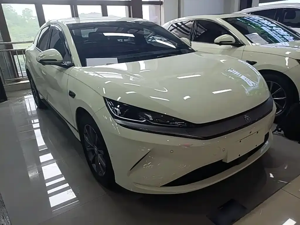 BYD Qin L — фото 9