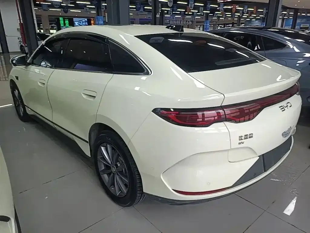 BYD Qin L — фото 3