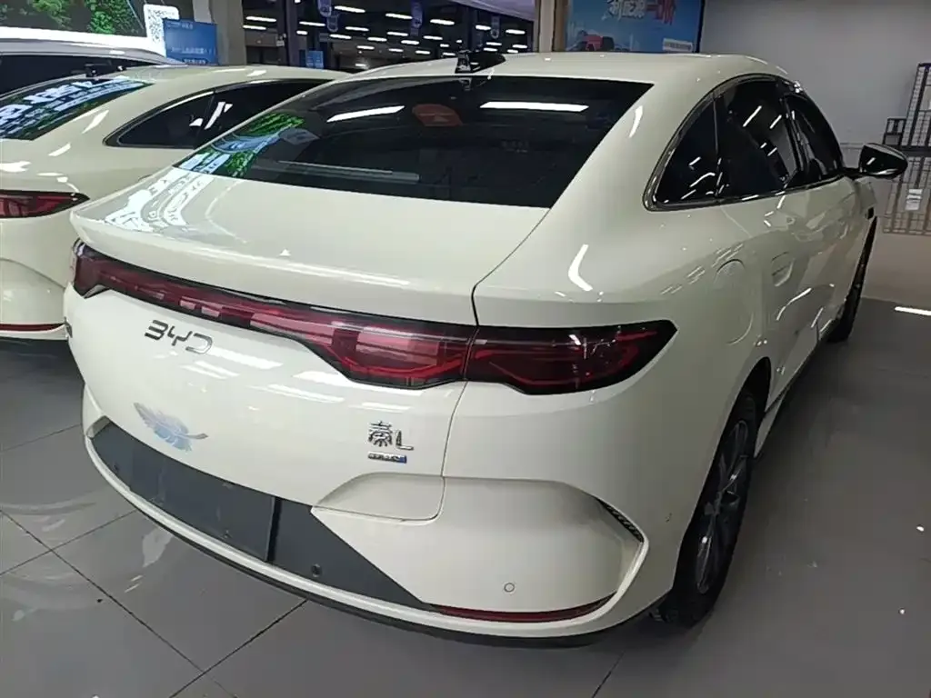 BYD Qin L — фото 4