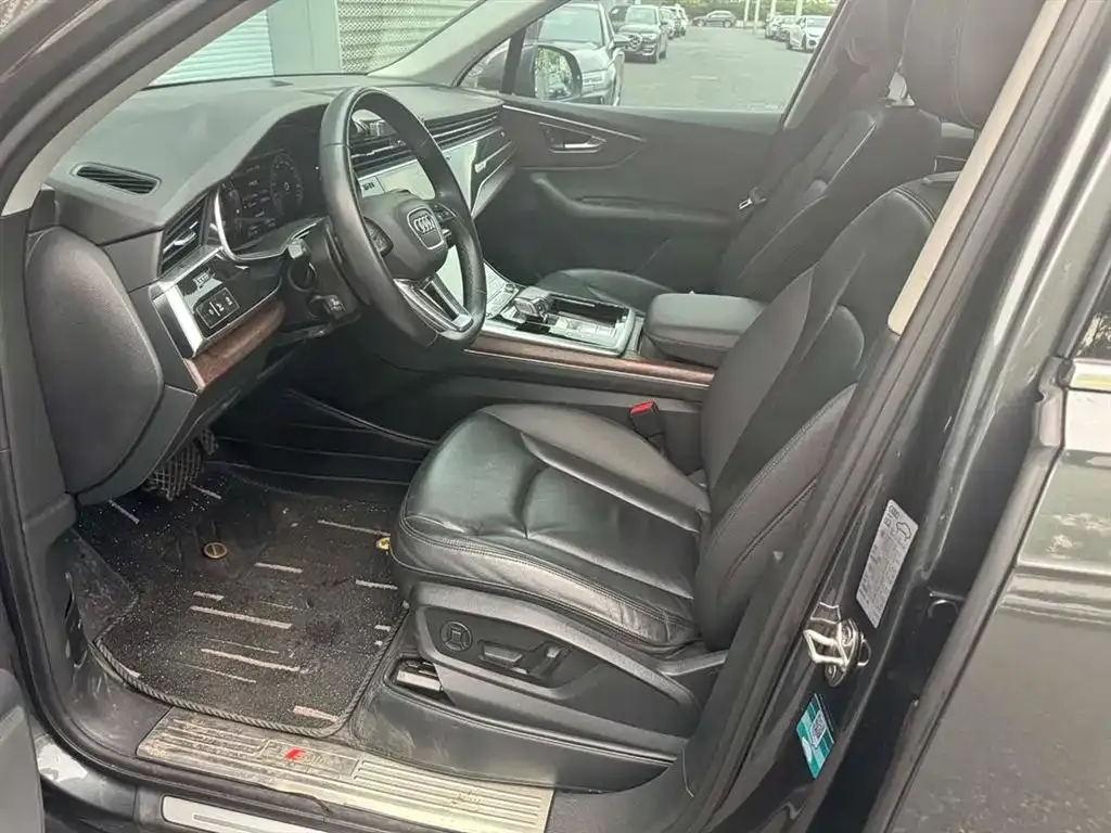 Audi Q7 2021 из CN, фото 3