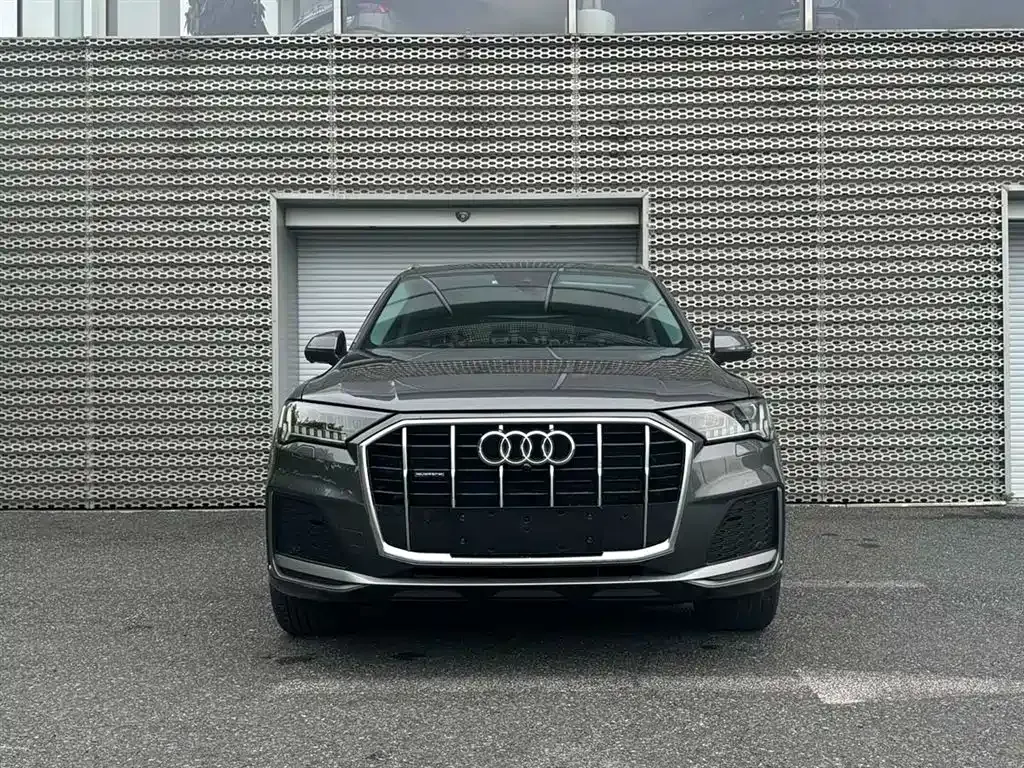 Audi Q7 2021 из CN, фото 9