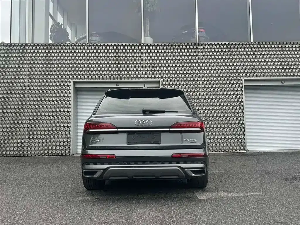 Audi Q7 2021 из CN, фото 7