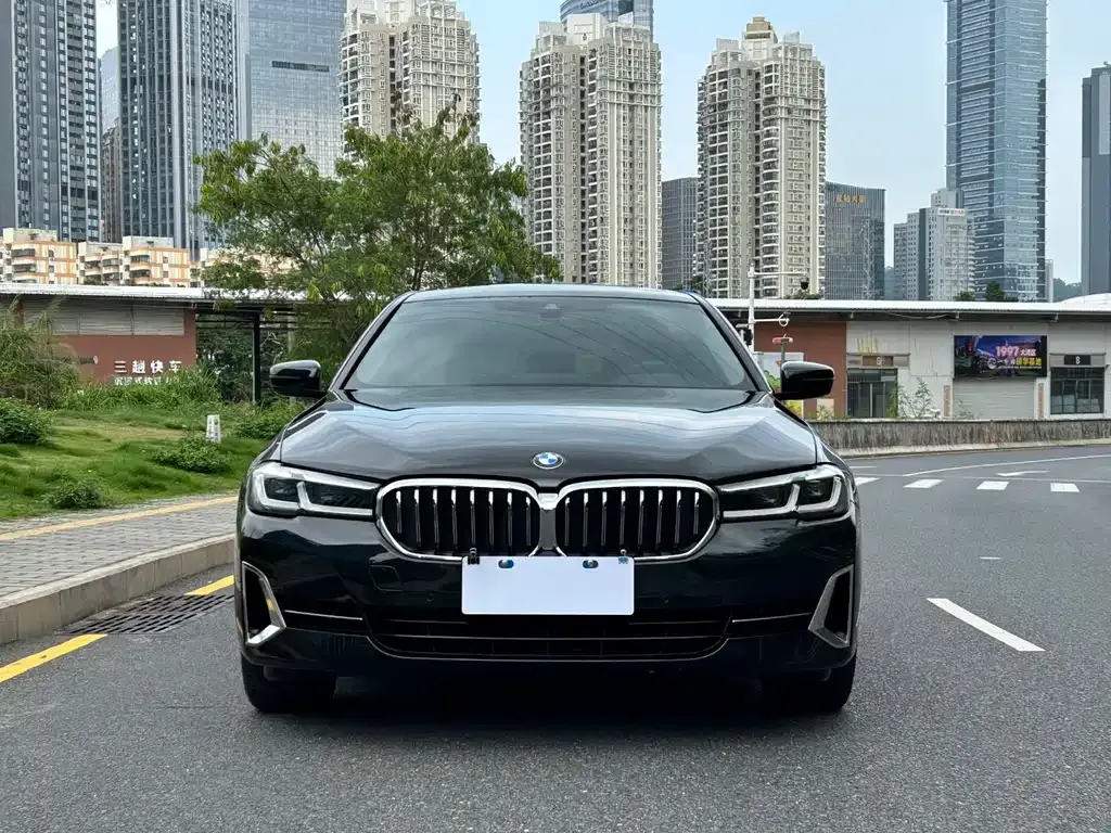 BMW 5 Series — фото 9