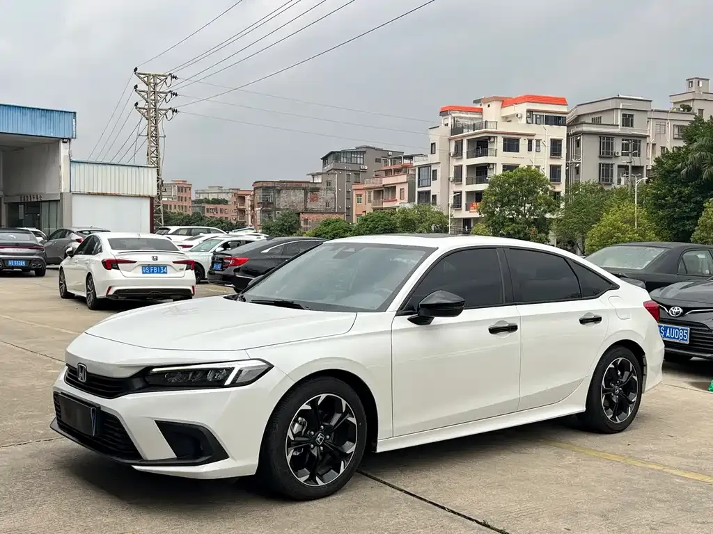 Honda Civic — фото 1