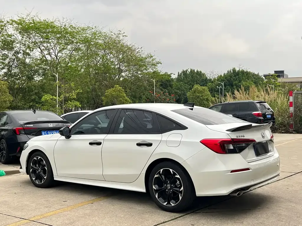Honda Civic — фото 6