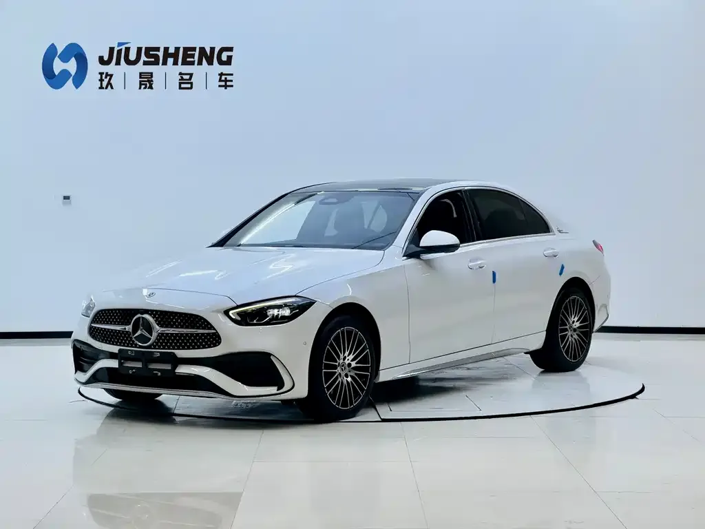 Mercedes-Benz C-Class — фото 1