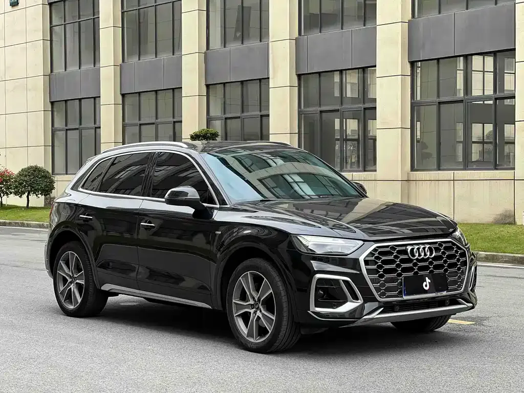 Audi Q5L — фото 4