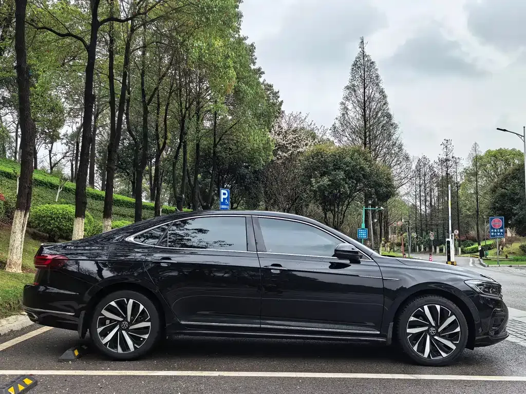 Volkswagen Passat — фото 5