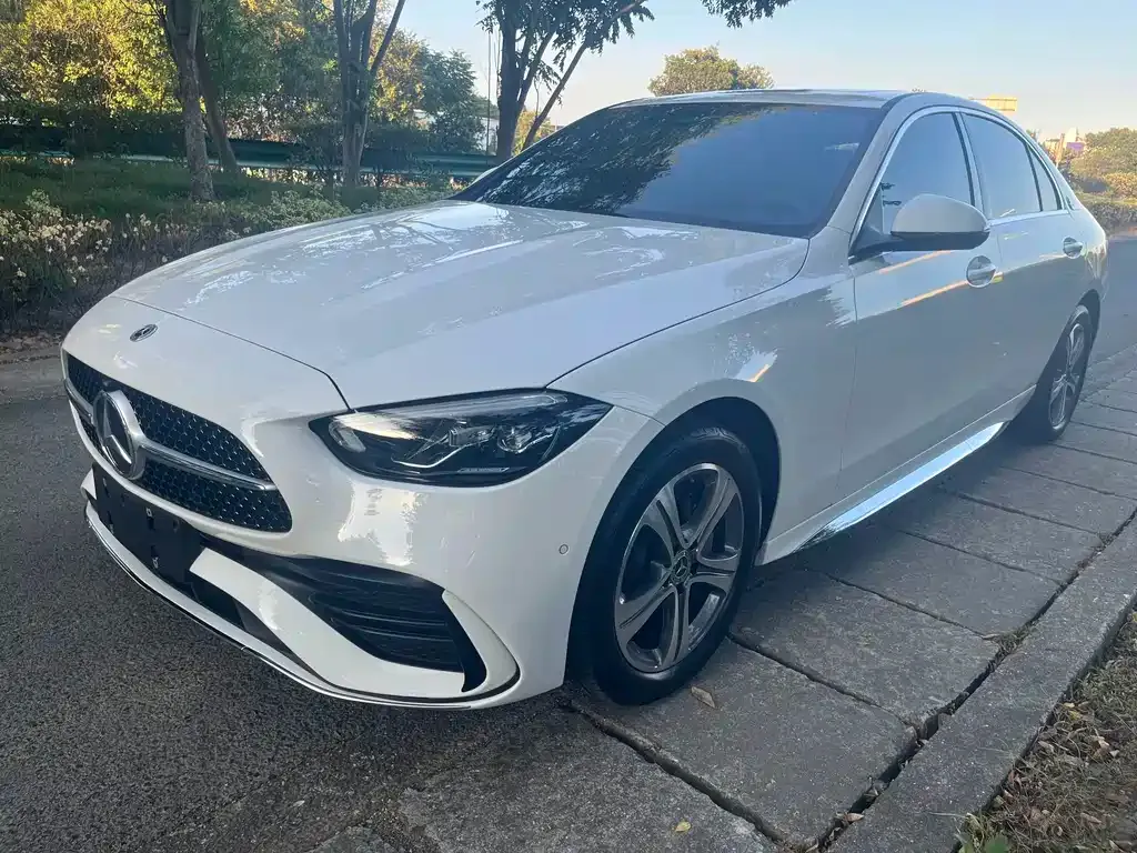Mercedes-Benz C-Class — фото 1