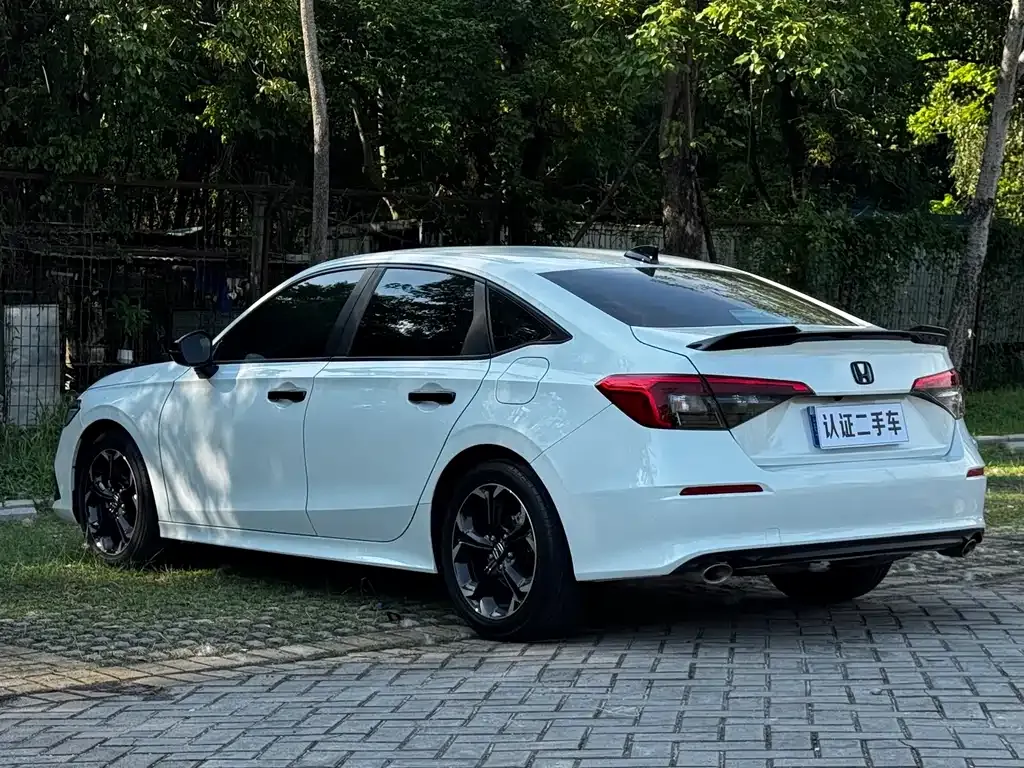 Honda Civic — фото 8