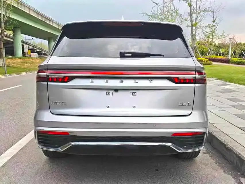 Geely Xingyue L 2023 из CN, фото 2