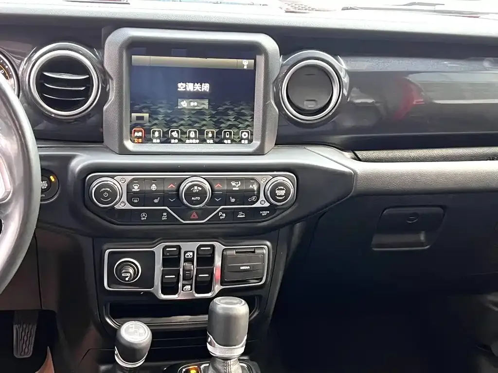 Jeep Wrangler 2022 из CN, фото 4