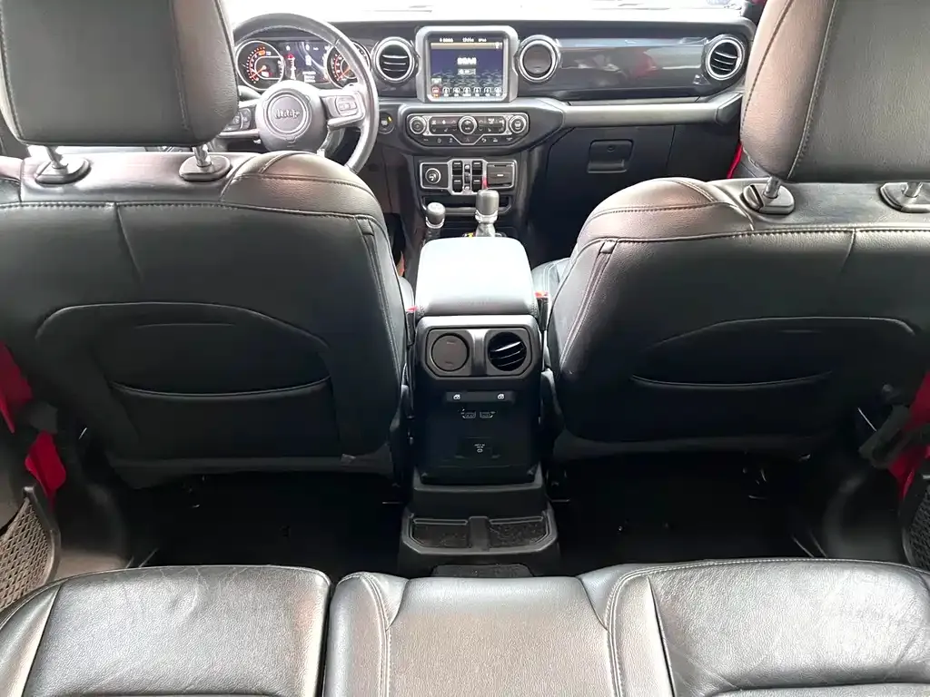 Jeep Wrangler 2022 из CN, фото 2