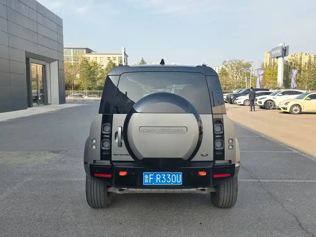 Land Rover Defender — фото 3