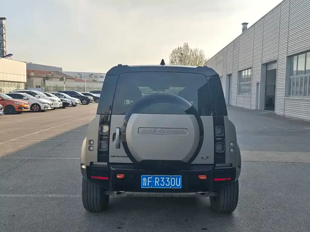 Land Rover Defender — фото 5