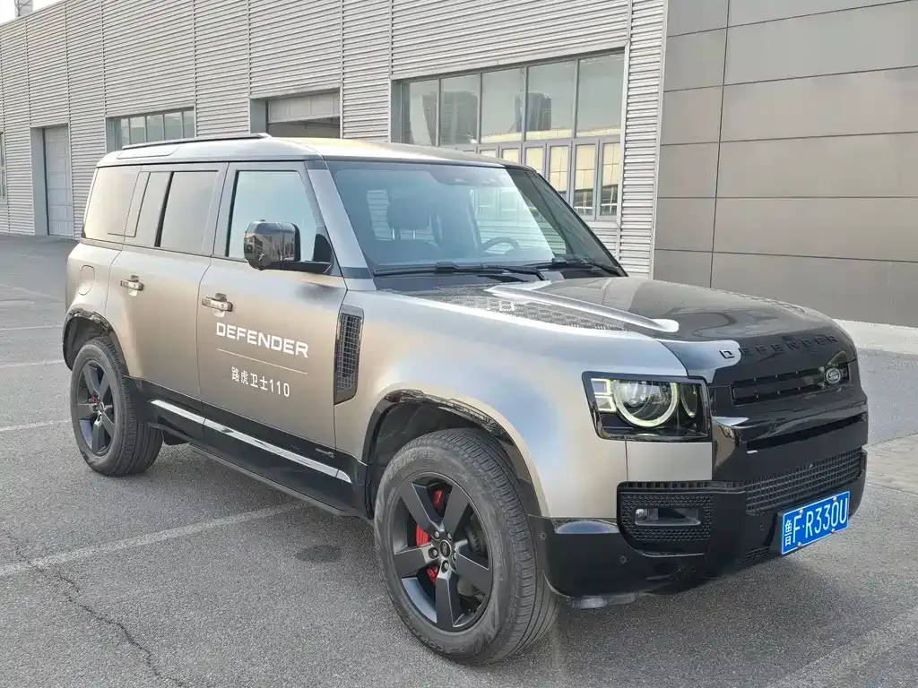 Land Rover Defender — фото 10