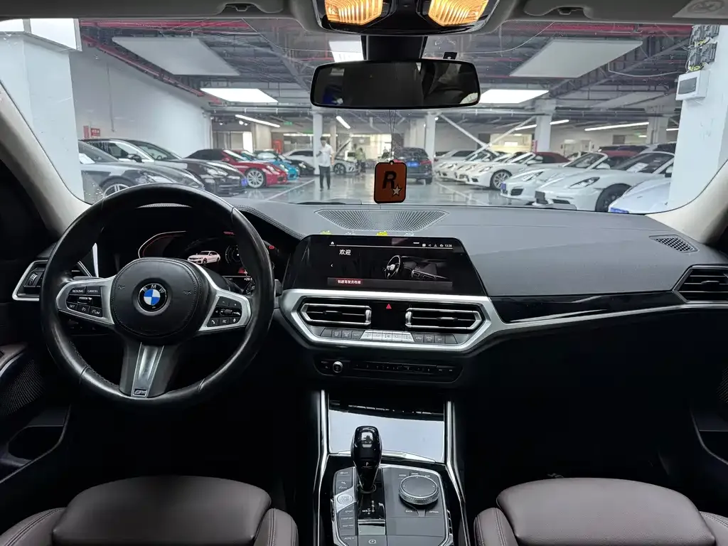 BMW 3 Series 2021 из CN, фото 2