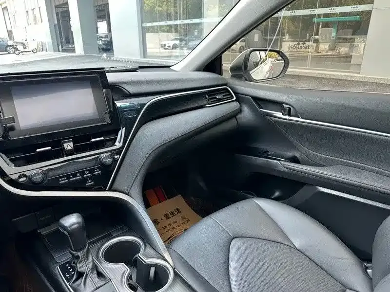 Toyota Camry 2023 из CN, фото 7