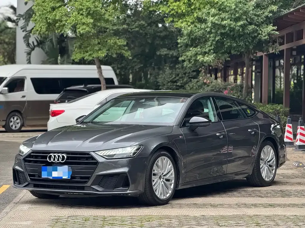 Audi A7 — фото 1