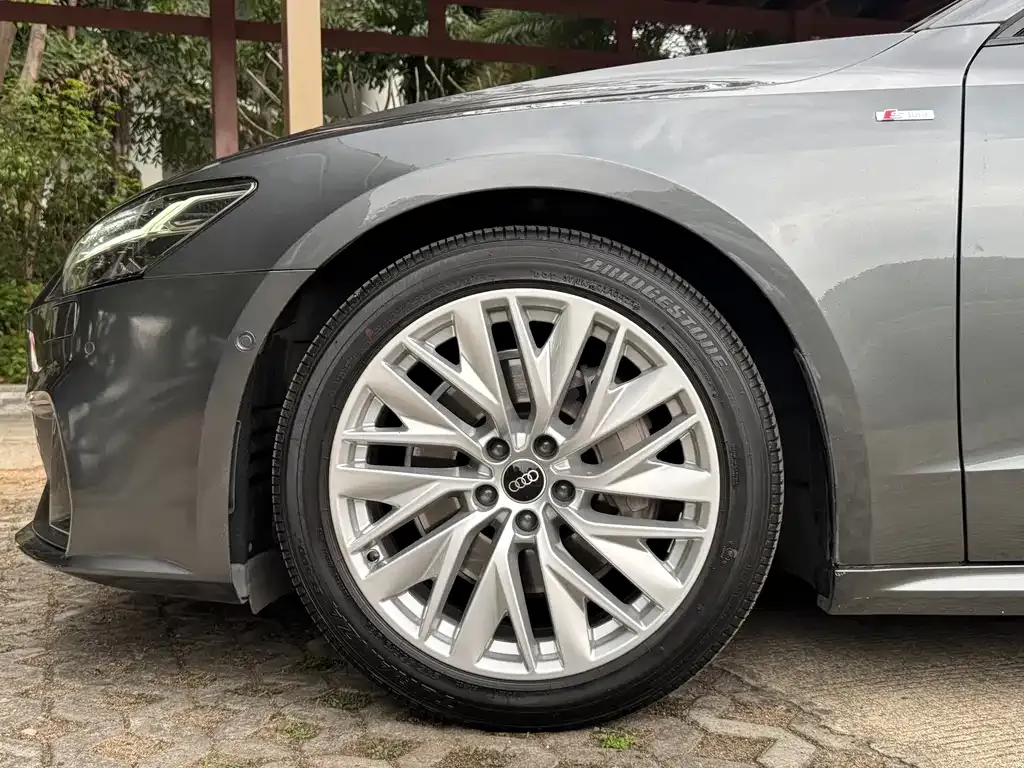 Audi A7 — фото 9