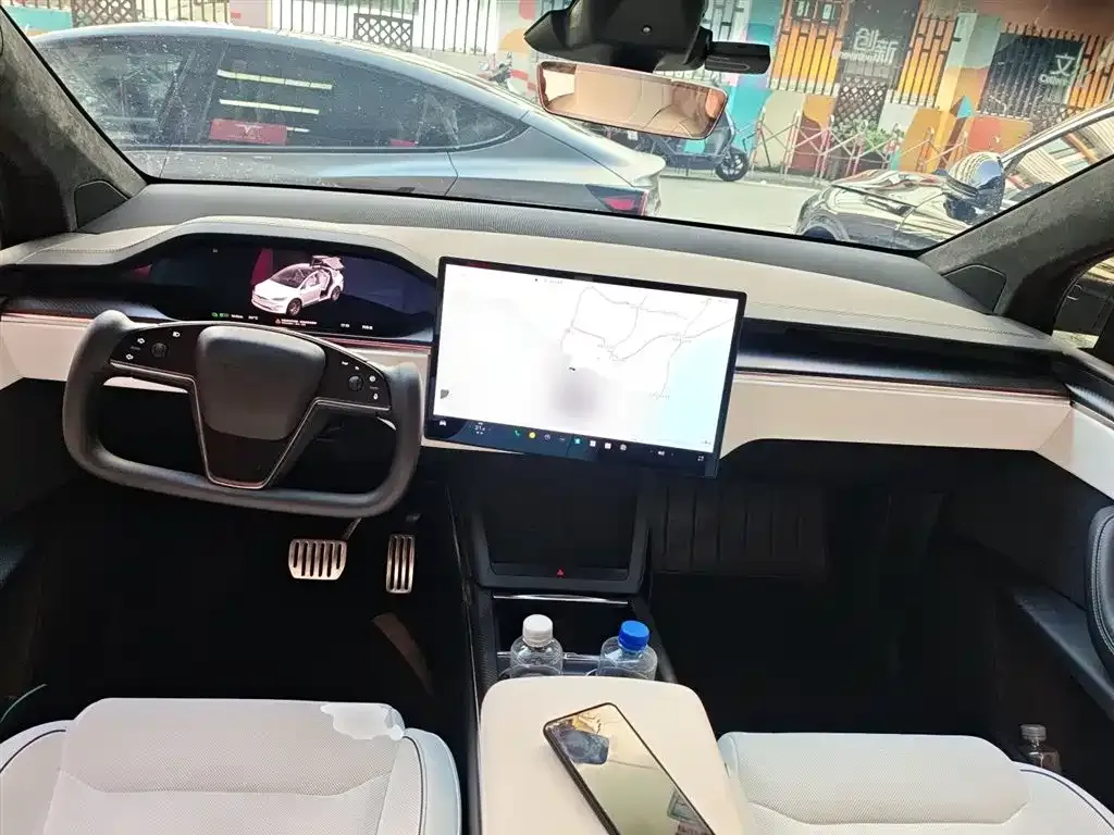 Tesla Model X — фото 3