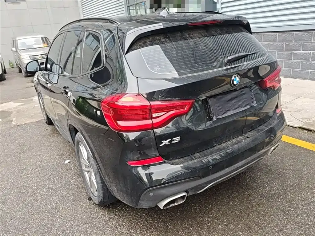 BMW X3 — фото 9
