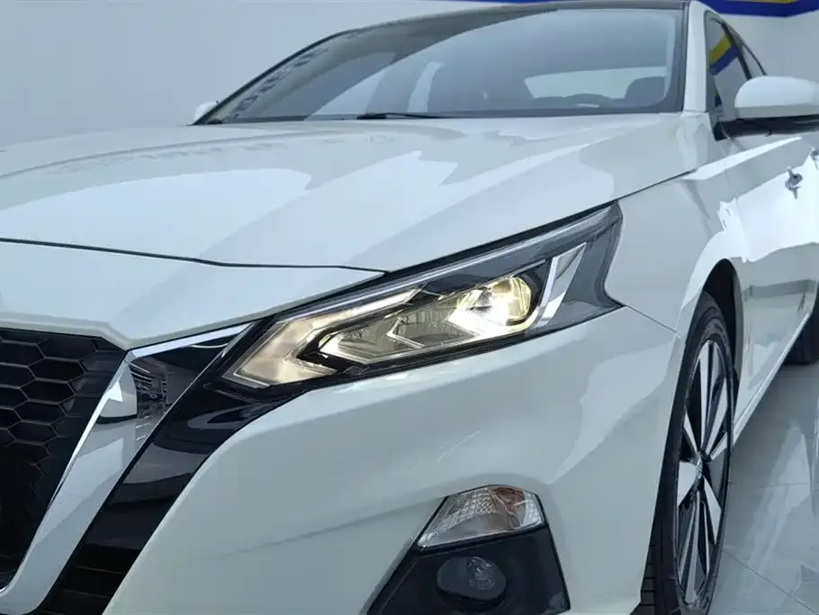 Nissan Teana — фото 6