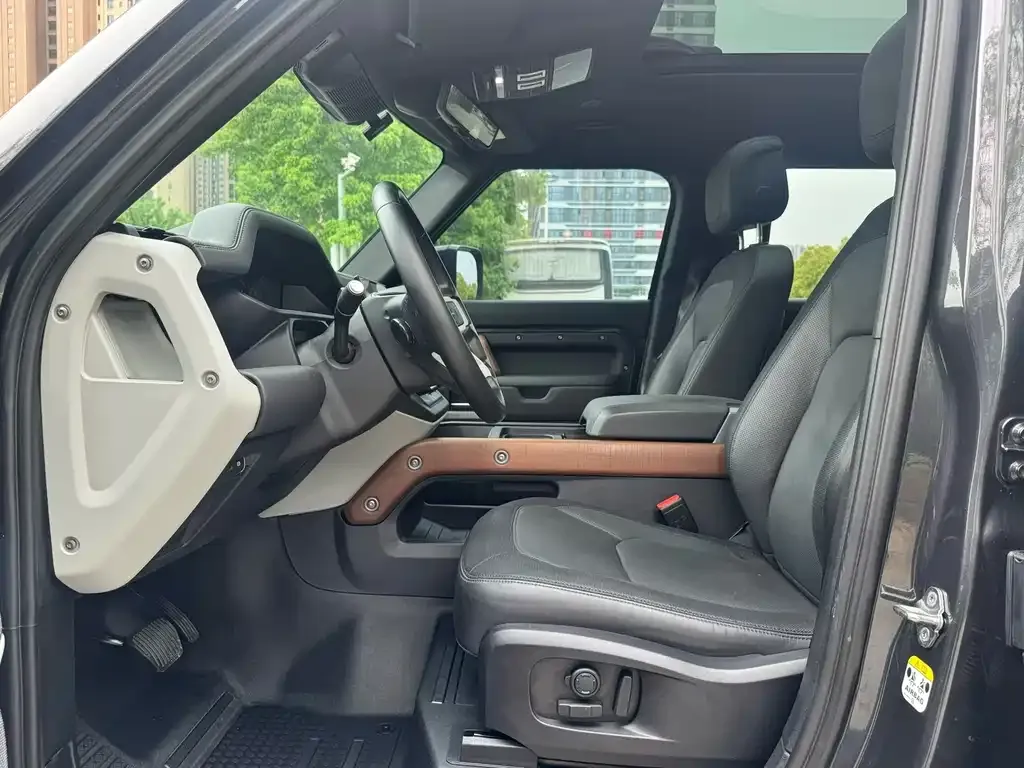 Land Rover Defender — фото 4