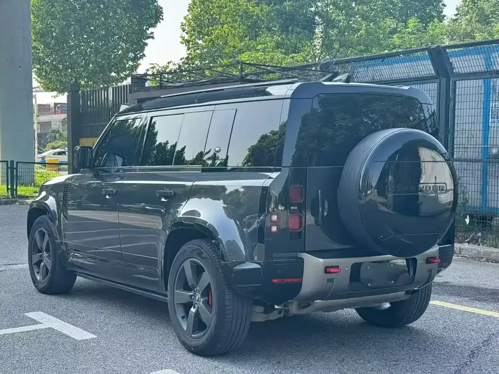 Land Rover Defender — фото 7