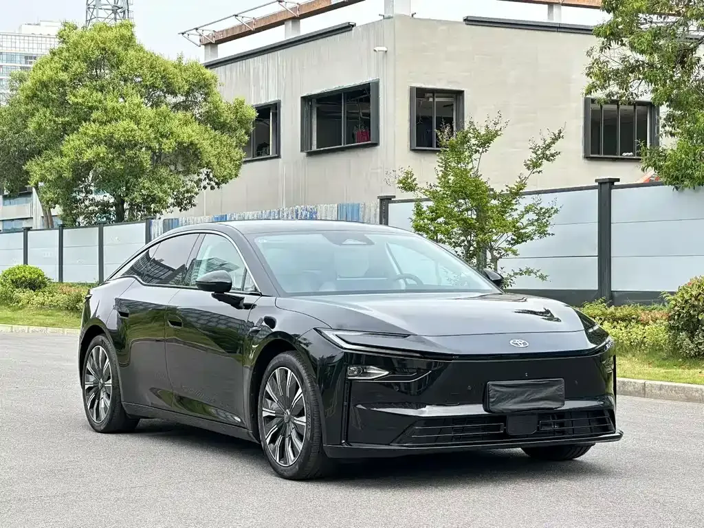 Toyota Platinum 7 2026 из CN, фото 4