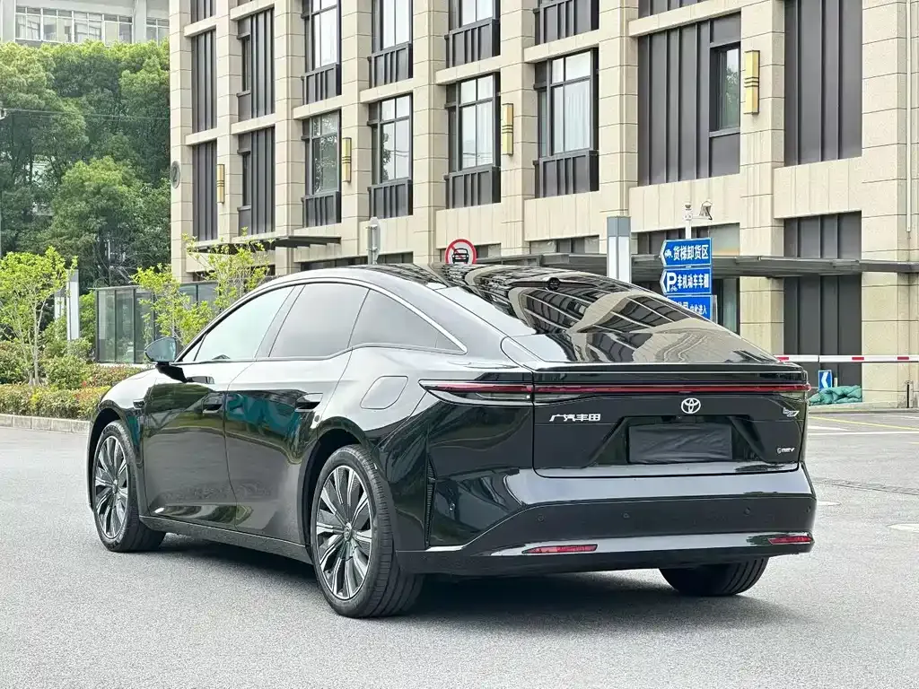 Toyota Platinum 7 2026 из CN, фото 9