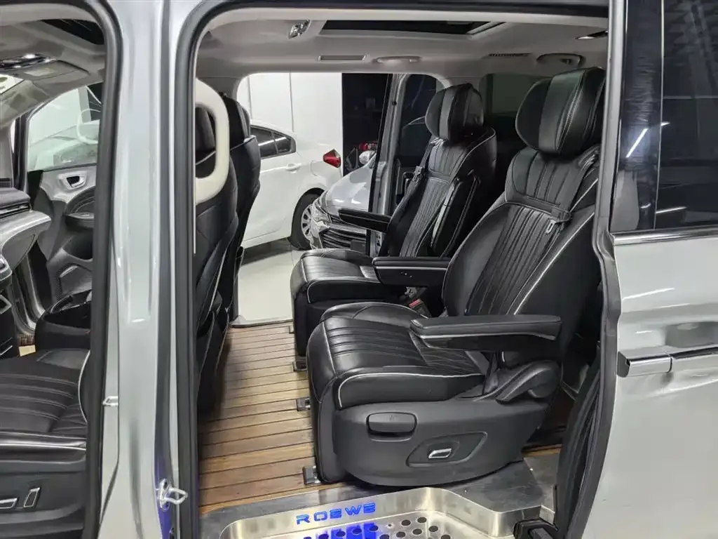 Roewe iMAX8 2021 из CN, фото 9