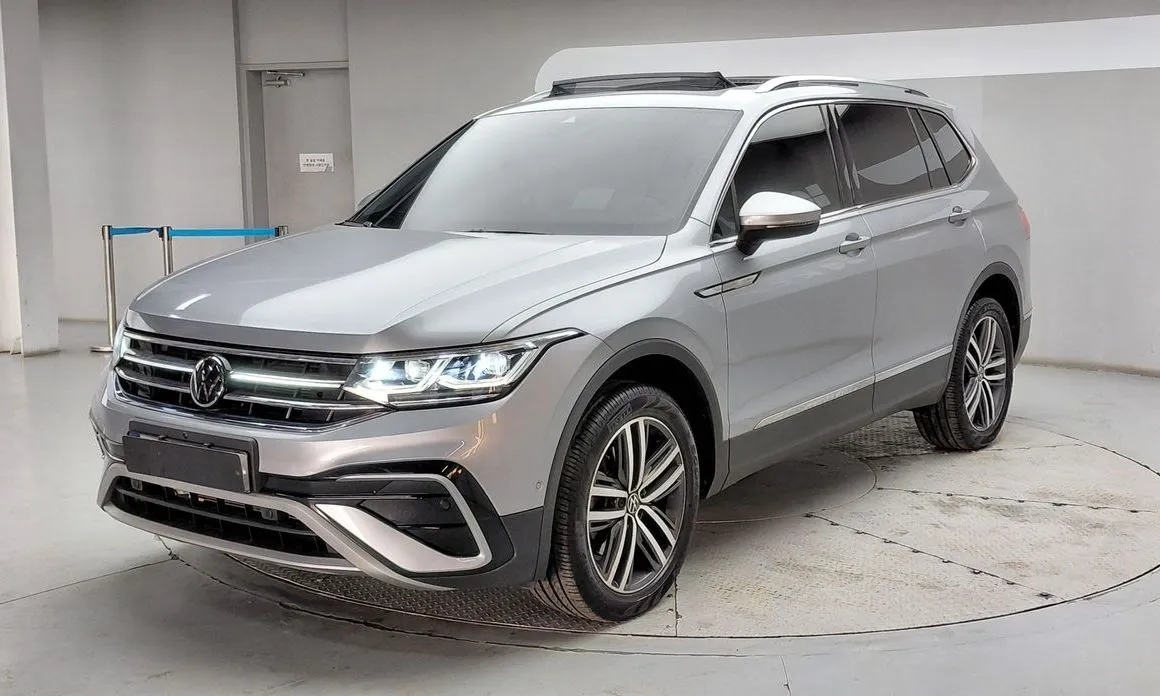 Volkswagen Tiguan — фото 1