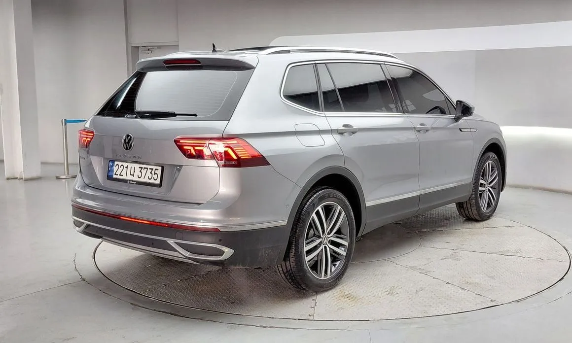 Volkswagen Tiguan — фото 8