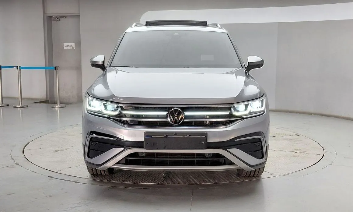 Volkswagen Tiguan — фото 5