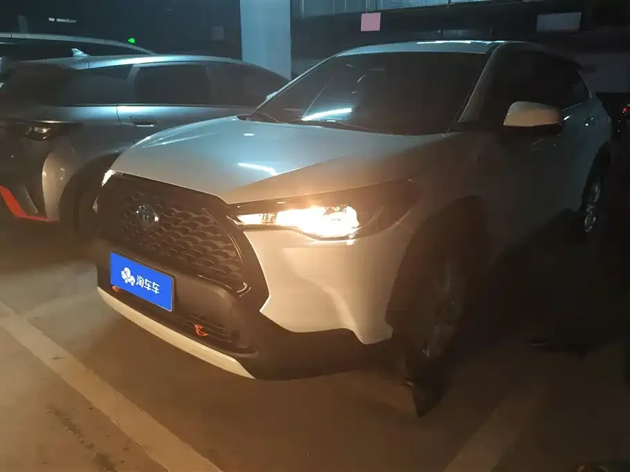 Toyota Corolla Cross — фото 1