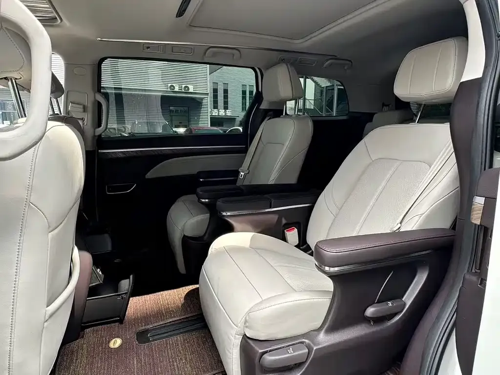 GAC Motor Trumpchi M8 — фото 2