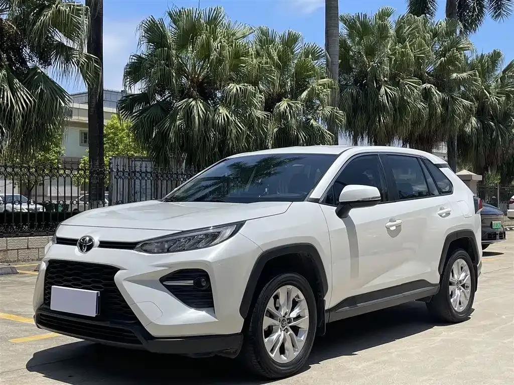 Toyota Wildlander — фото 1