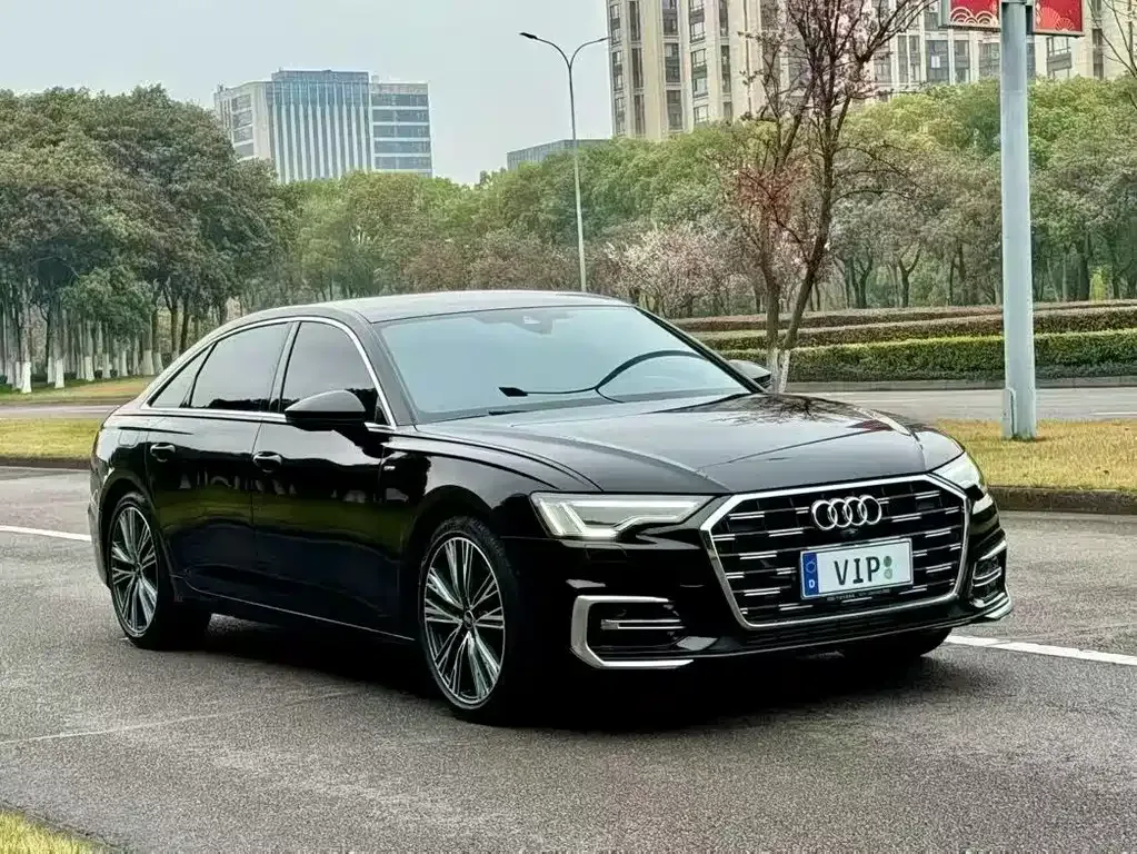 Audi A6L — фото 9