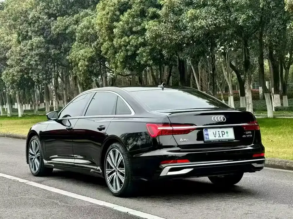 Audi A6L — фото 2